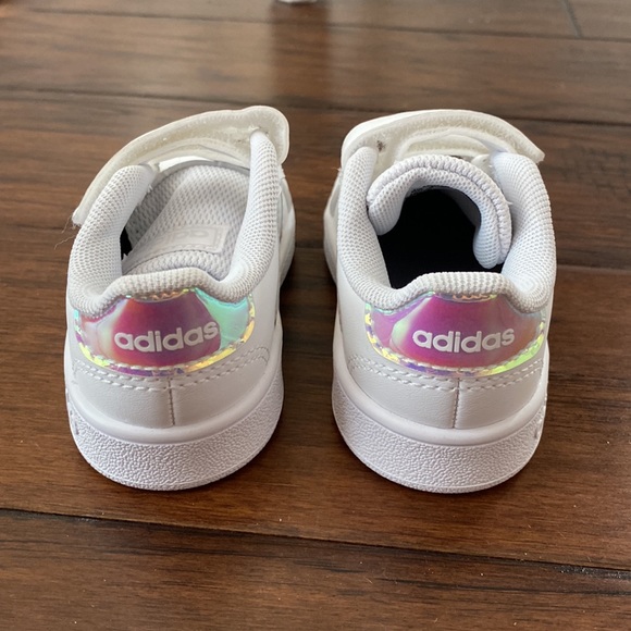 Toddler Adidas Grand Court Sneaker - Picture 3 of 5